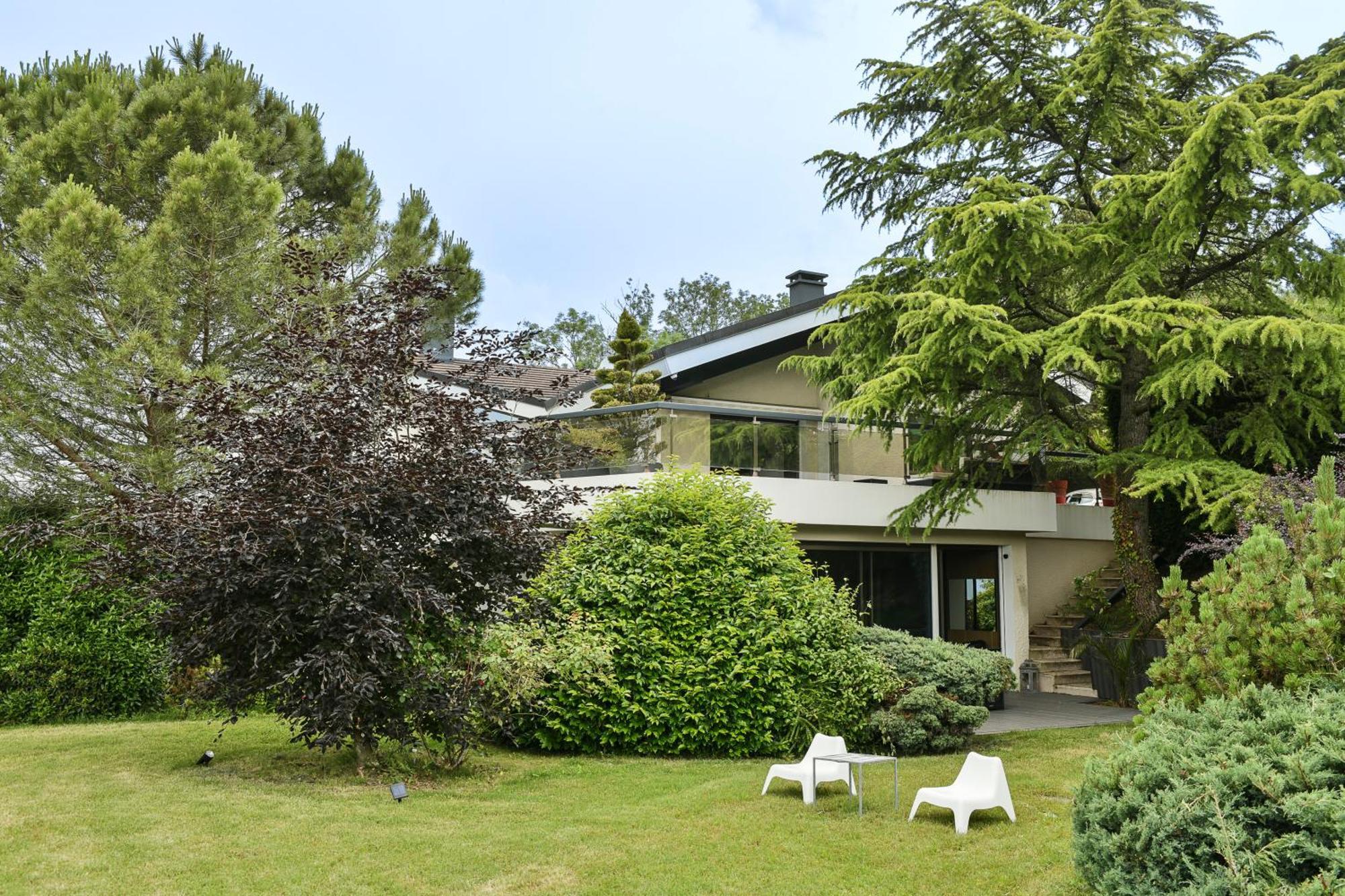 Villa Superbe Avec Piscine Interieure, Sauna, Jacuzzi Et Salle De Sport Lucinges